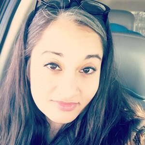 Meet your Posher, Linzy